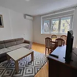 Apartment Trebinje דירה *